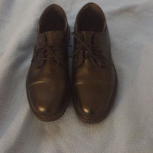 Black formal dress shoes